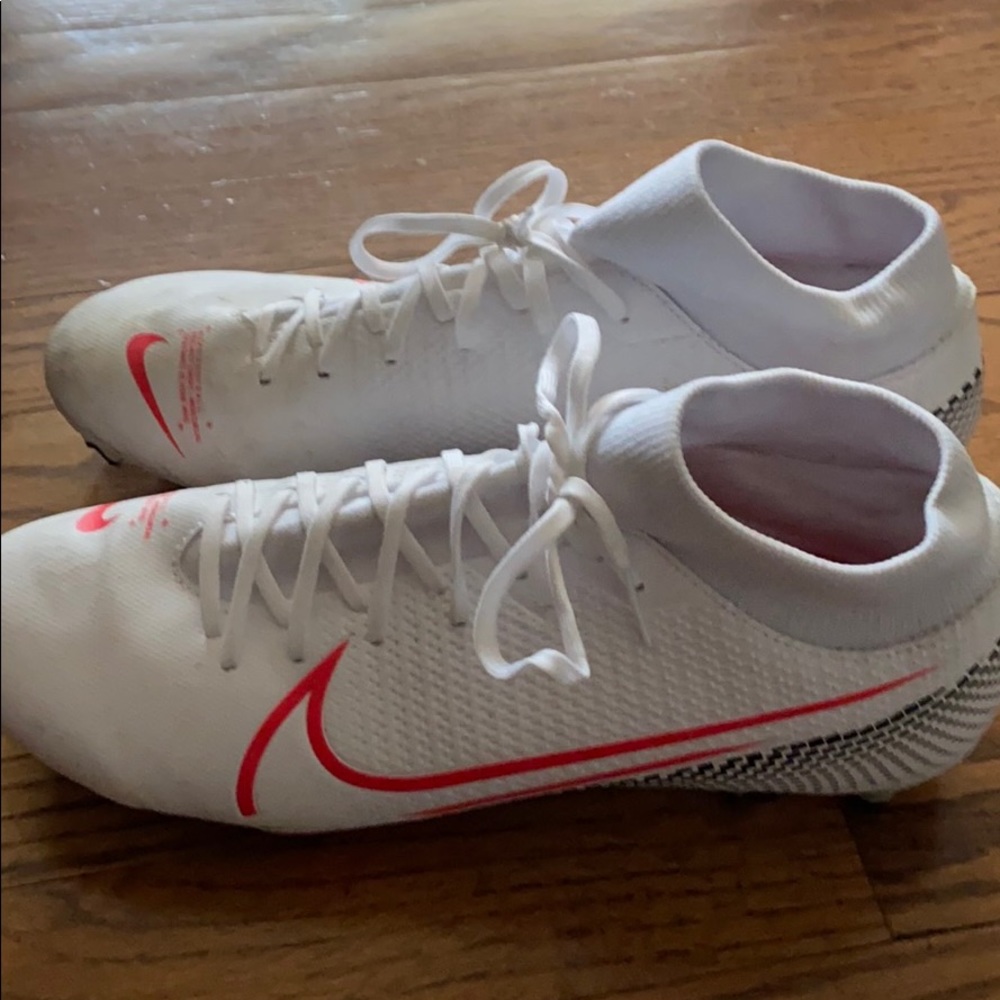 Soccer cleats